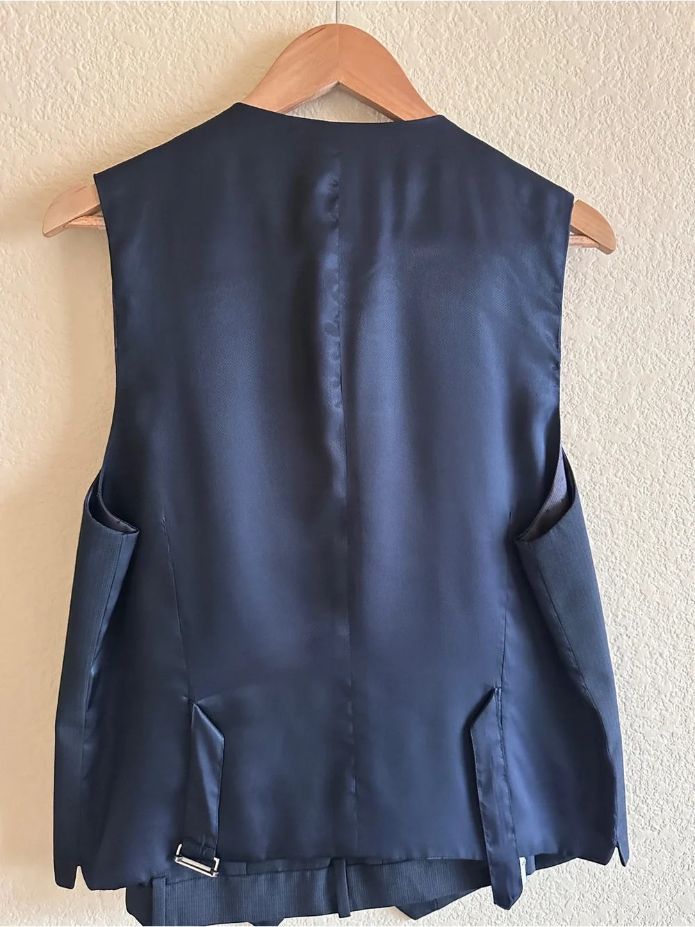 Perry Ellis Large Vest with matching Pants. Waist 32, Length 30